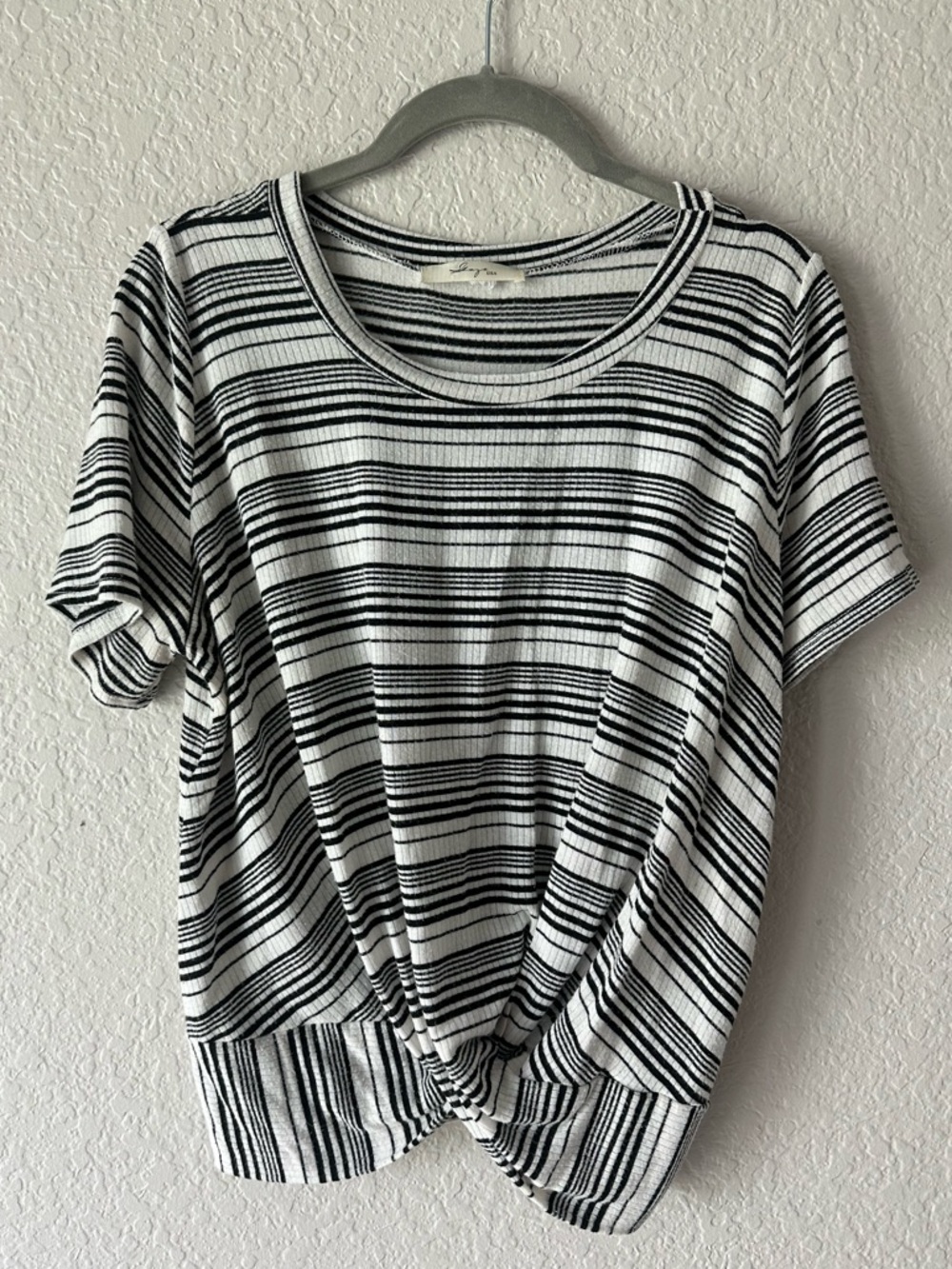 Gaze Black White Striped Ribbed Knit Twist Front Tee L